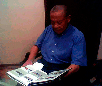 Cel PM Carvalho e o livro do Jubileu de Prata